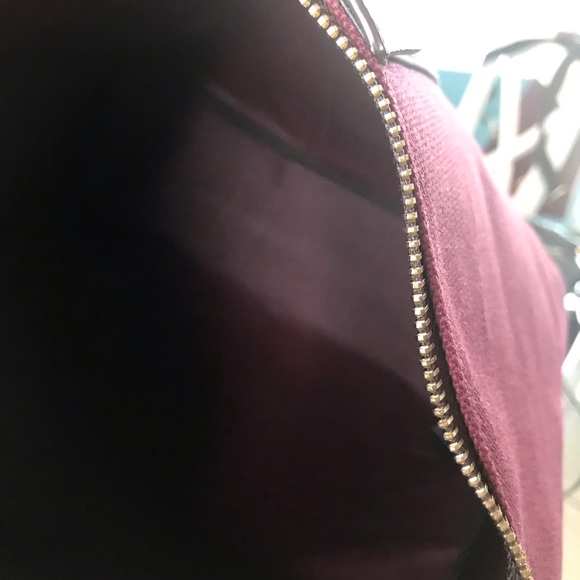 Last Price❤️Henri Bendle Black FriConvertible Backpack, and matching pouch, NWOT - Picture 6 of 16